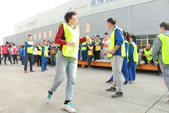 1667283317332004N8JI.jpg 251.jpg