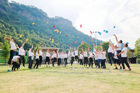 16899074499015715kFC.jpg 14.jpg